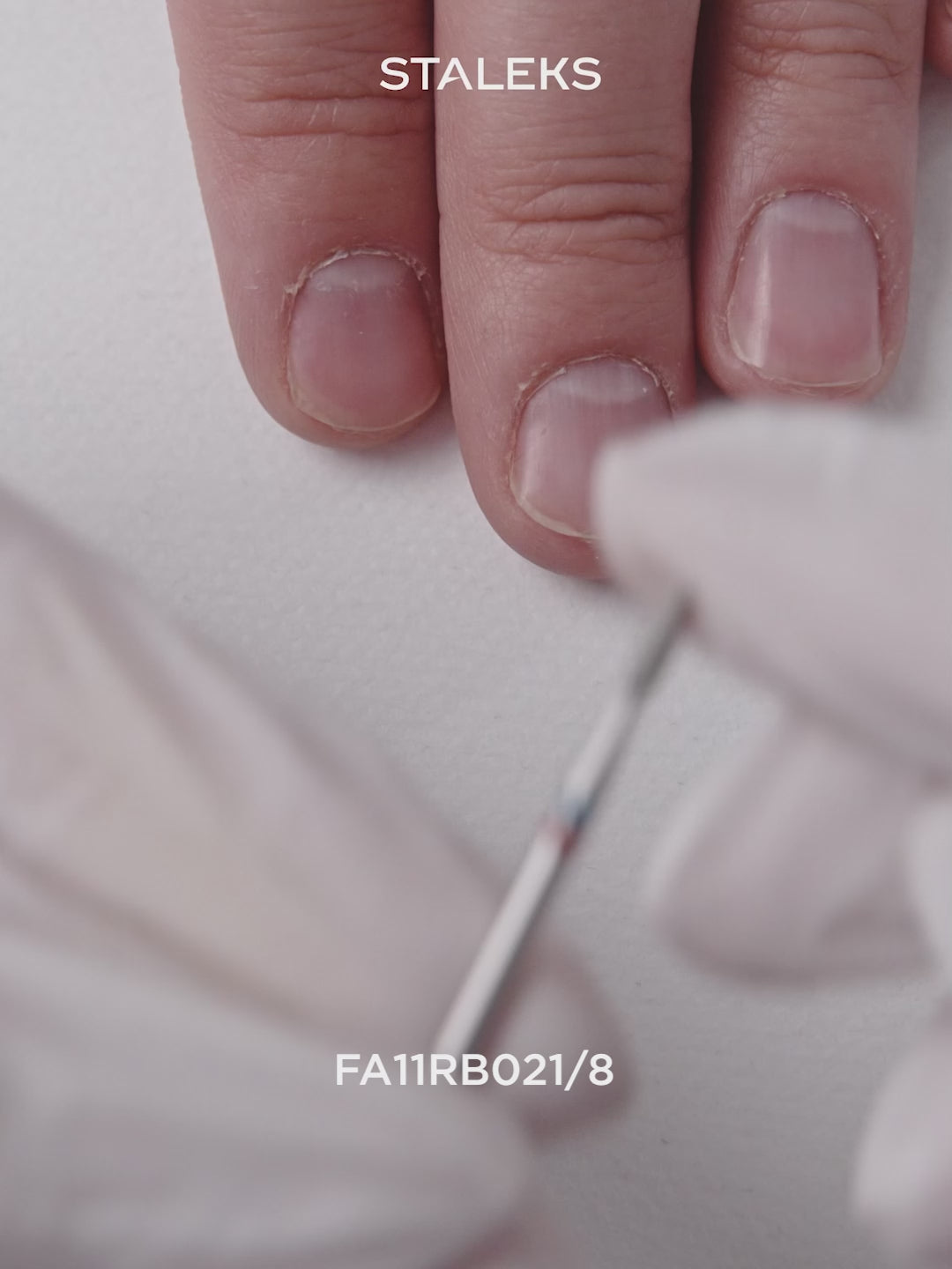 Videoyu Yükle: STALEKS EXPERT Elmas freze DUO "alev" kırmızı-mavi, çap 2,1 mm, çalışma kısmı 8 mm
